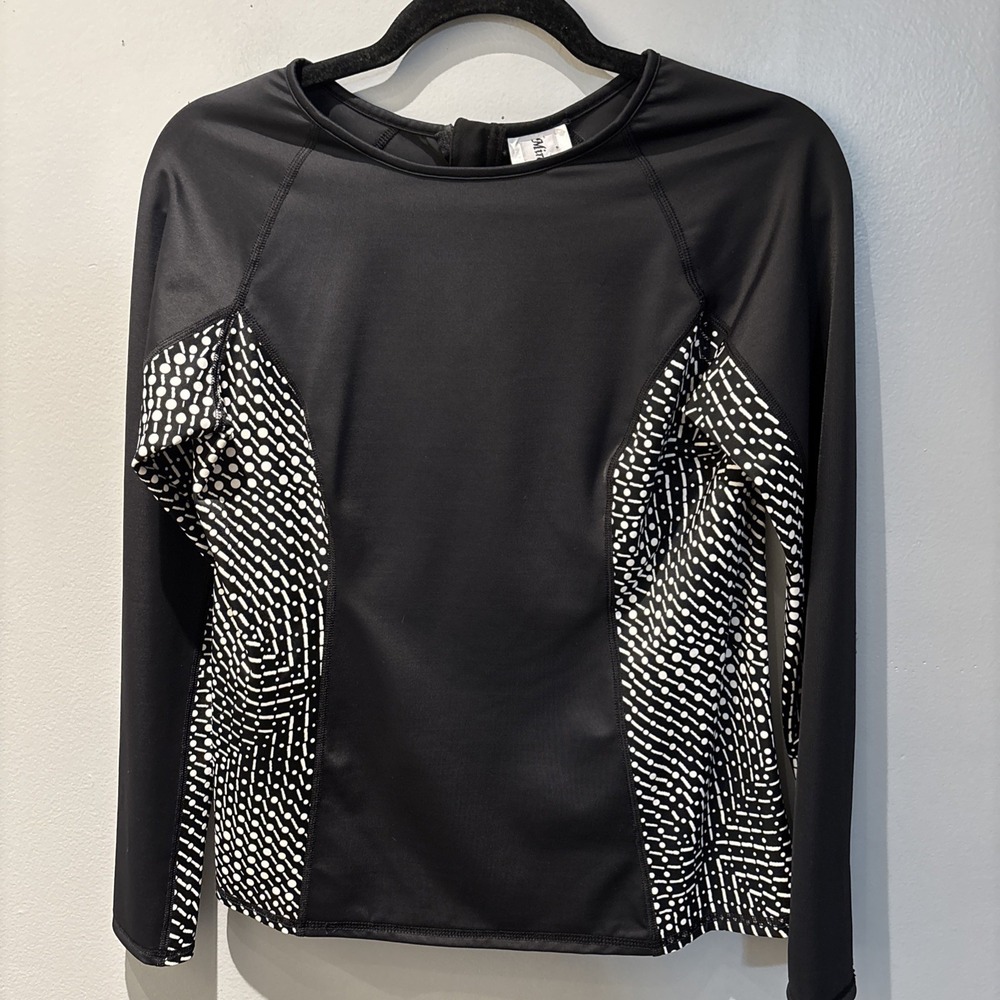 Miraclesuit Top Women's SzS  Black White Long Sleeve Rash Guard‎ Swimwear